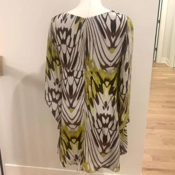 Elegant Multicolor Patterned Dress - Picture 4 of 9